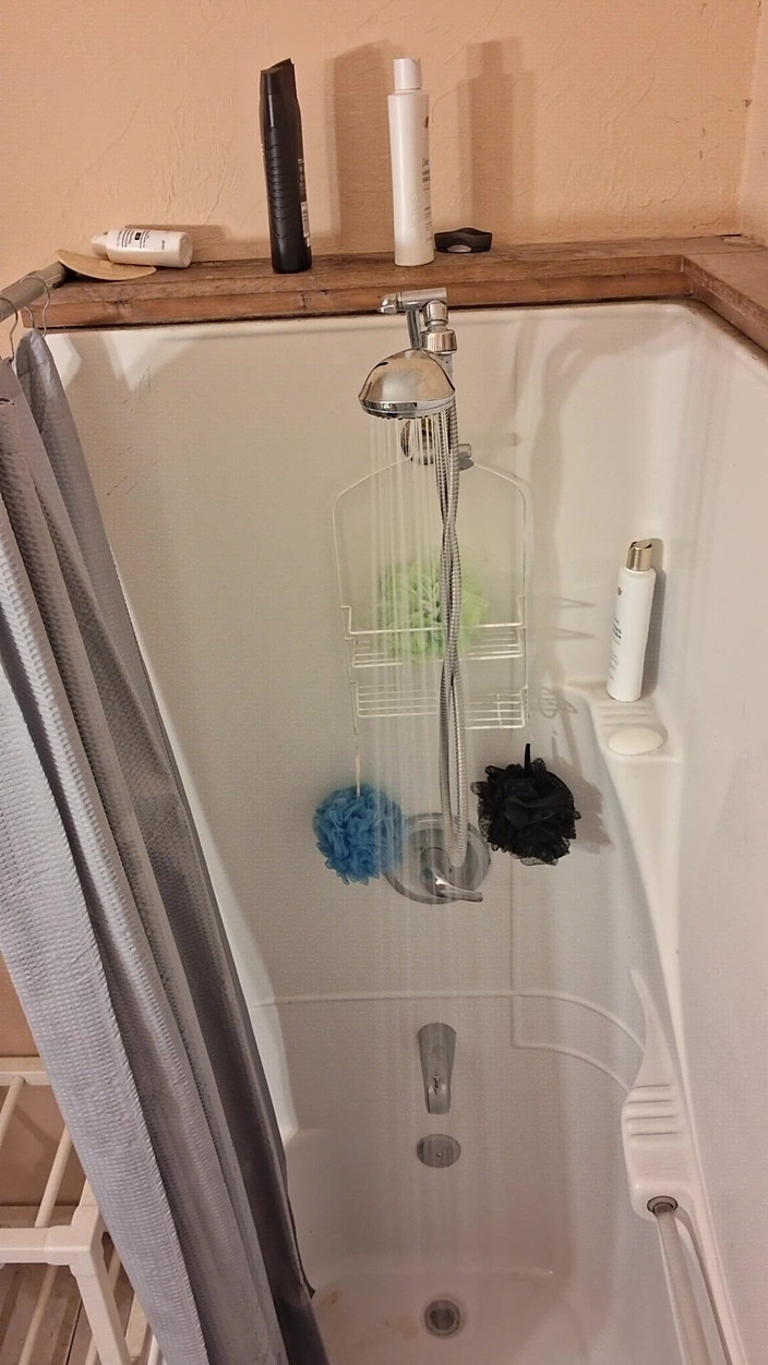 DubeSnackes: Dubesnackes, "shower Time", Rubbing Soap Bubbles All Over My Body, Then...