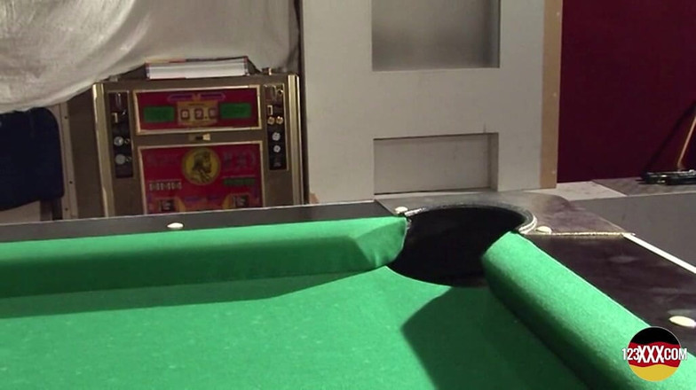 123XXX - 100% Amateurs: Pelacur pirang dari jerman menunjukkan bagaimana hal itu dilakukan