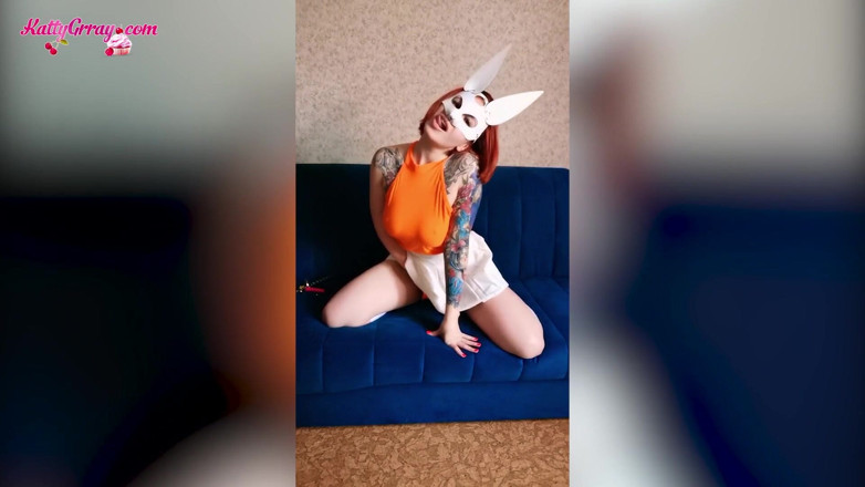 Katty Grray: Incredibly sexy bunny fondles herself and bring to orgasm with...