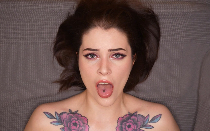 Stacy Moon: 歌詞の意味: 私をファックするように懇願する。