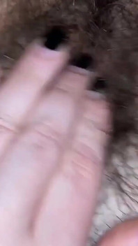 Married amateur wife masturbate her hairy pussy until she cums twice