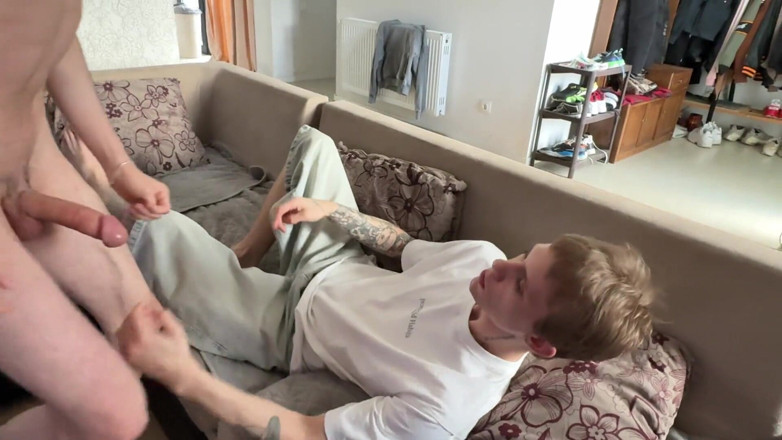 Ethan Lestray: Cute Guy Sucks My Big Cock and Makes Me Cum