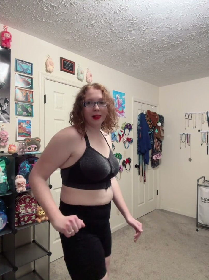 DarlingSweetheart: Ginger Beauty Sexy Workout Routine &amp; Strip