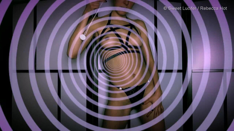 Rebecca Diamante: 여유와 사탄의 매혹적인 눈 2