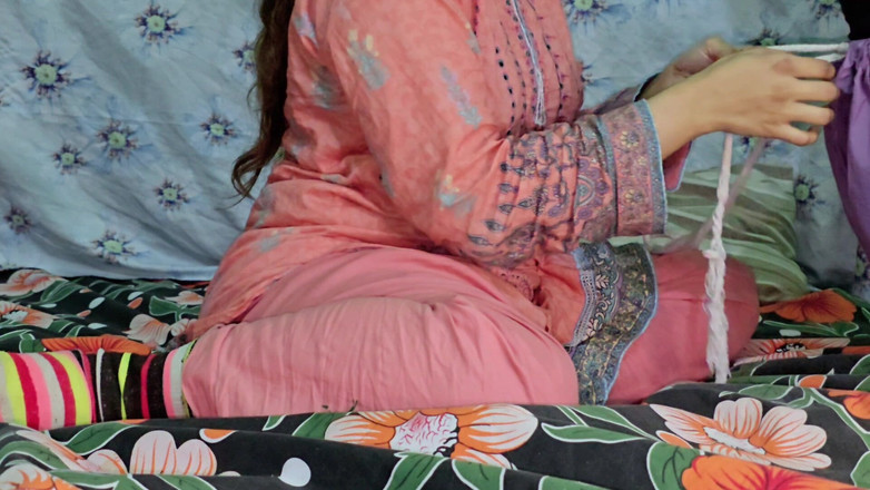 Faryal: Memek merah dari dalam memekku, memek kamal dientot habis-habisan