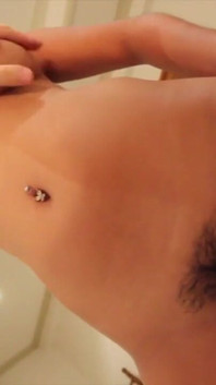 Thick booty Pinay fucks big dick foreigner