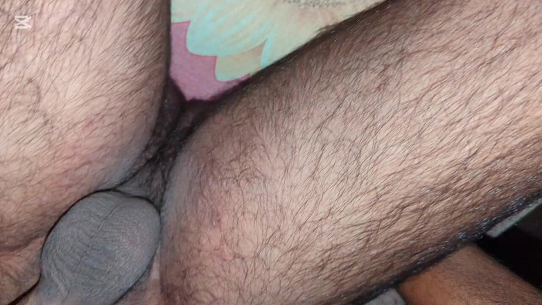 Deshi King: Takto Mě Můj Nevlastní Bratr Šuká Jako Beran Každý Den.