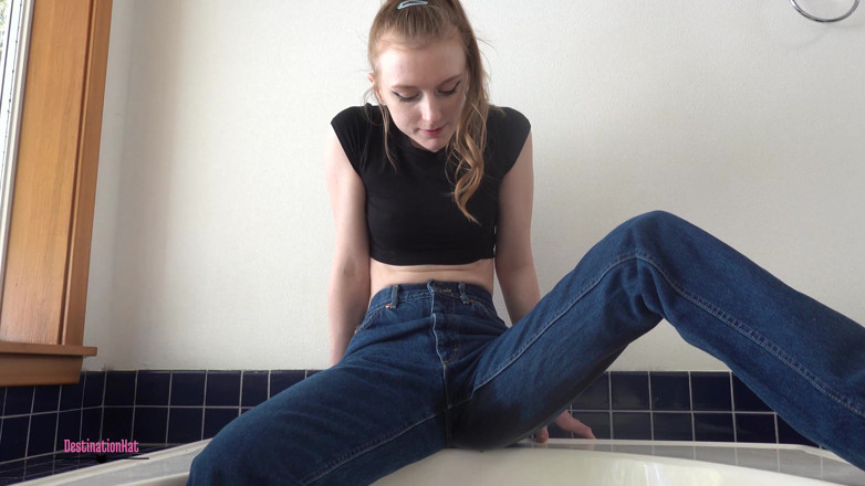 Destination Kat: Pee and Play in Jeans