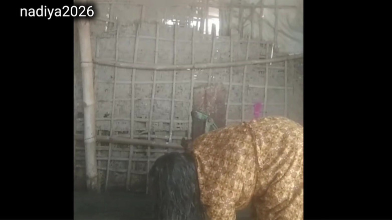 nadiya2026: Min styvmor tänder när jag tittar på henne i duschen.