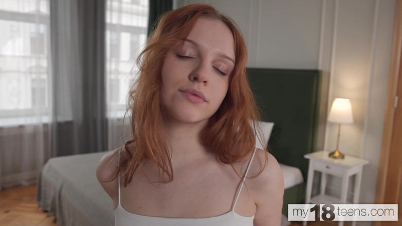 My 18 Teens: My18teens - fată frumoasă care își tachinează pizda uimitoare