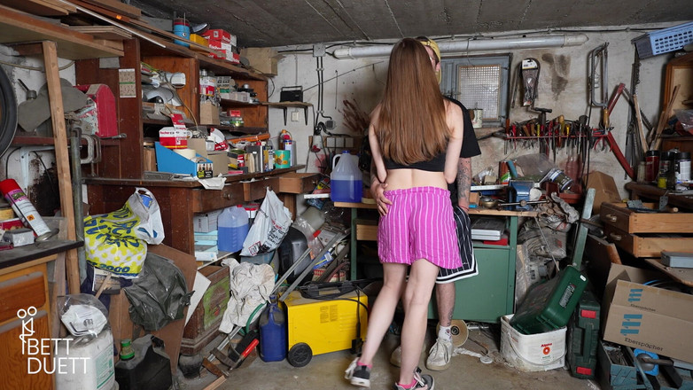 BettDuett: Sex in der werkstatt des nachbarn!!