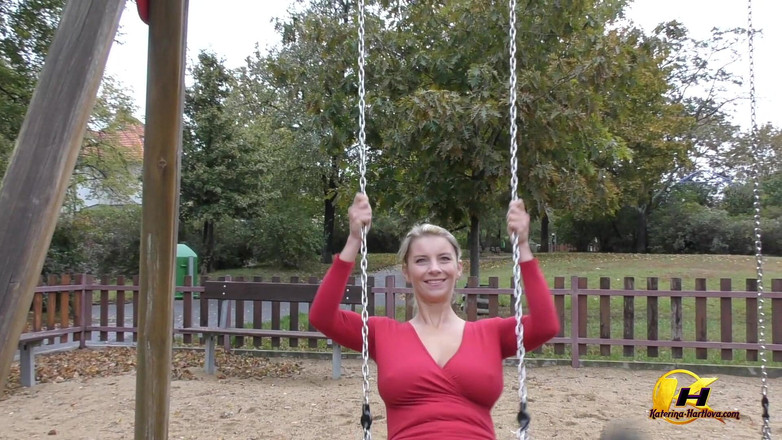 Katerina Hartlova: カテリーナ・ハルトロワ ネイキッド・アウトドア