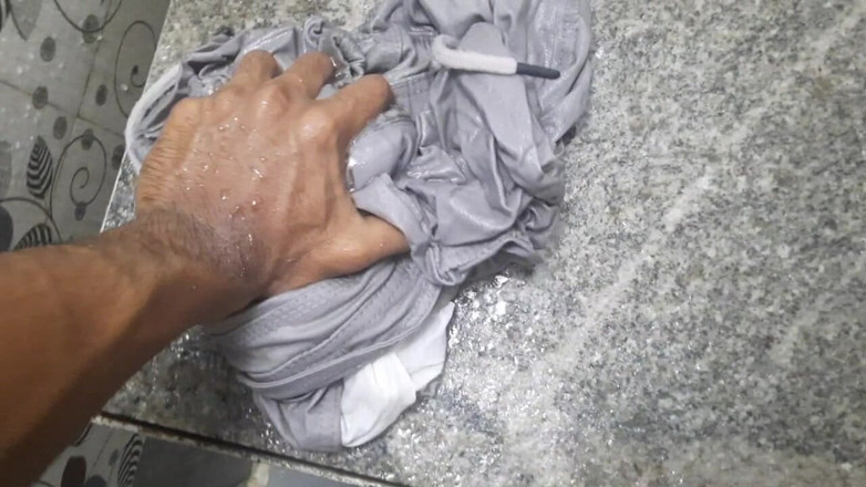 Wheyincognito: Masterbat fierbinte bot în timpul spălatului hainelor