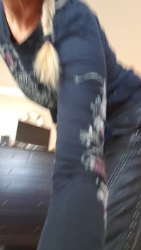 MILF Camgirl Jess Ryan Full Leathers Looking Hot