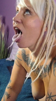 Geile MILF Braucht Eine Ladung Sperma