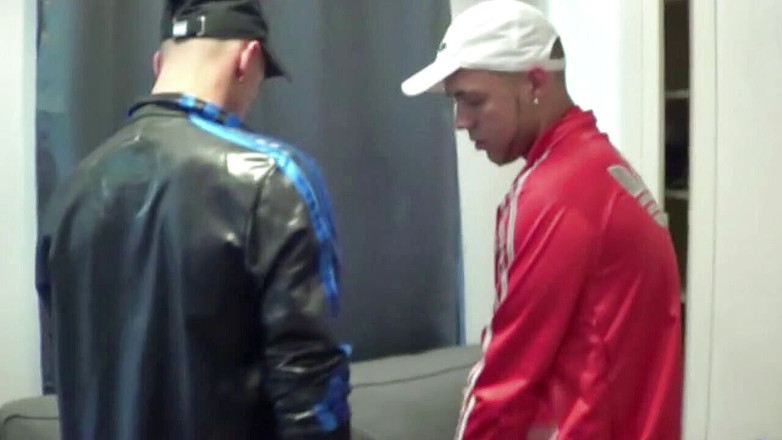 Gaybareback: Scally boy fucked hardby 2 Arabs in jogging