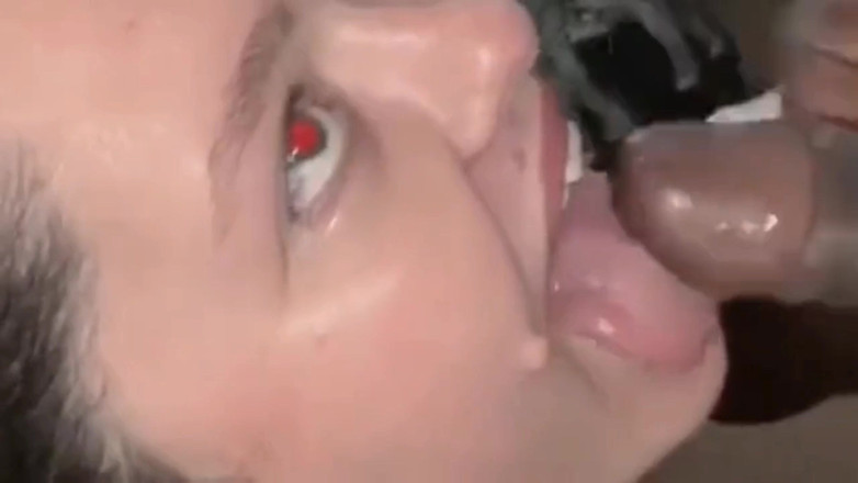 Real homemade BBW BBC porn: В наряде студентки большой черный член трахает мой рот и толстую киску