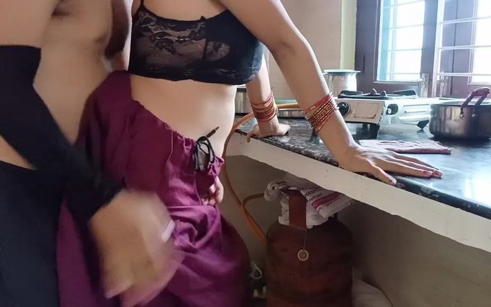 Nepali couple sexy: Bhabhi Fucking by Devar in Kitchen Dirty Talk (hindi Audio)
