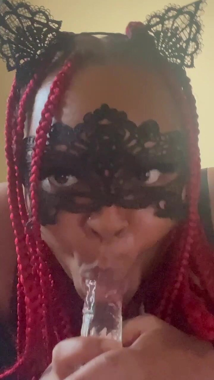 VallarieEast: Suce cette bite