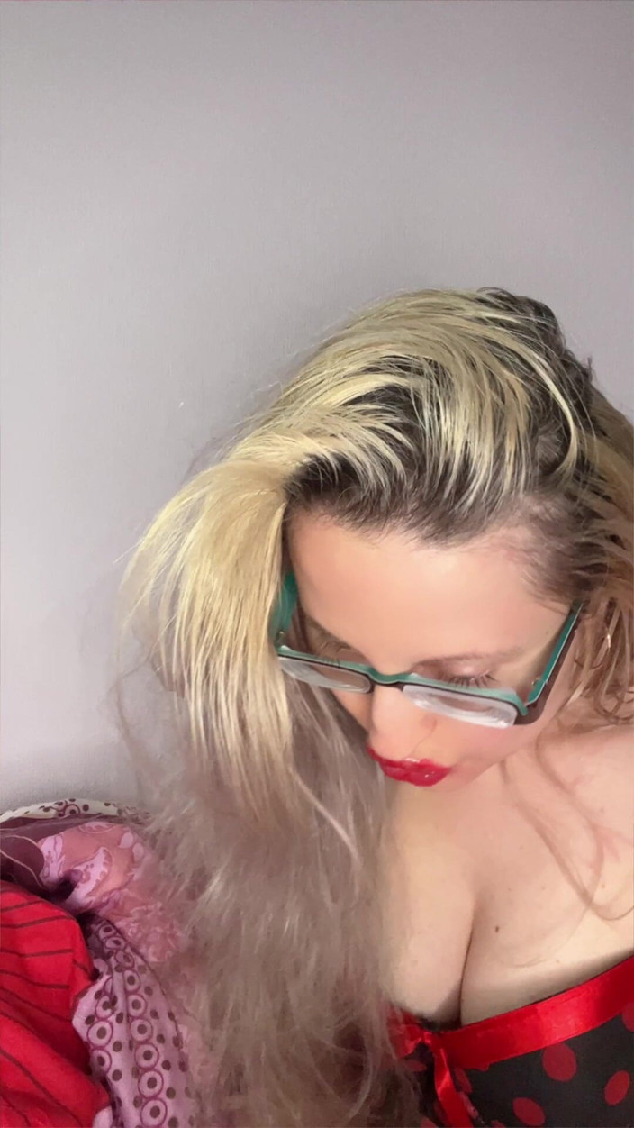 FinDom Goaldigger: Bimbo 소녀 또는 소년 변신