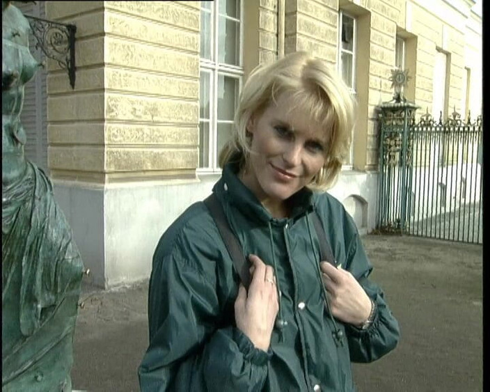 YOUR FIRST PORN: Meine Pussy Ist Ganz Tief - Tani - Ma chatte est très...