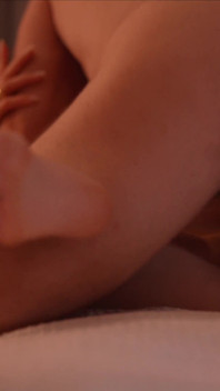 Sensual Amateur Sex - After Massaging Her Feet, She Let Me Eat Her Pussy... to Get an Amazing Creampie!!