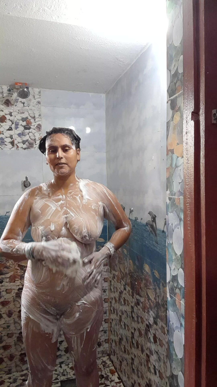 Puja555: Haseen Dilruba