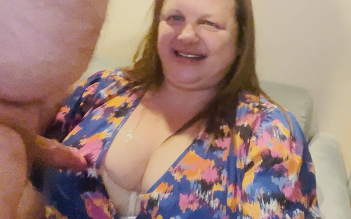 WeAreFukBunnies: 另一个男人射在我的嘴里