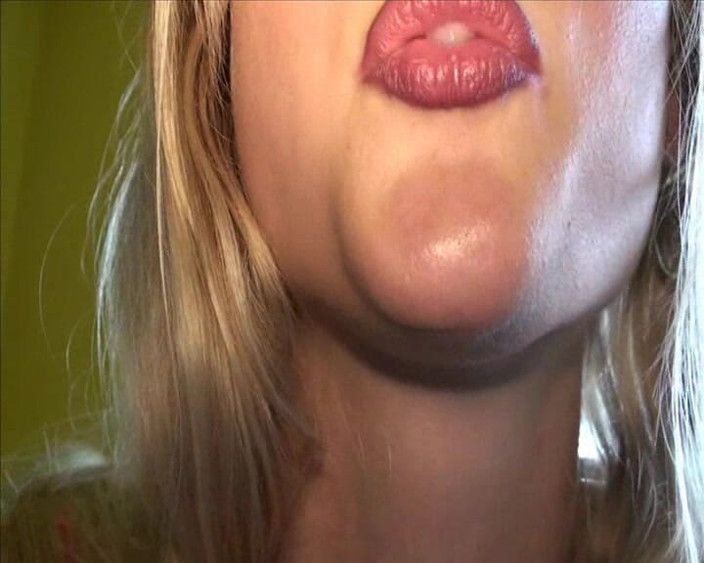 Blondehexe: 입 벌려, 이 자식아