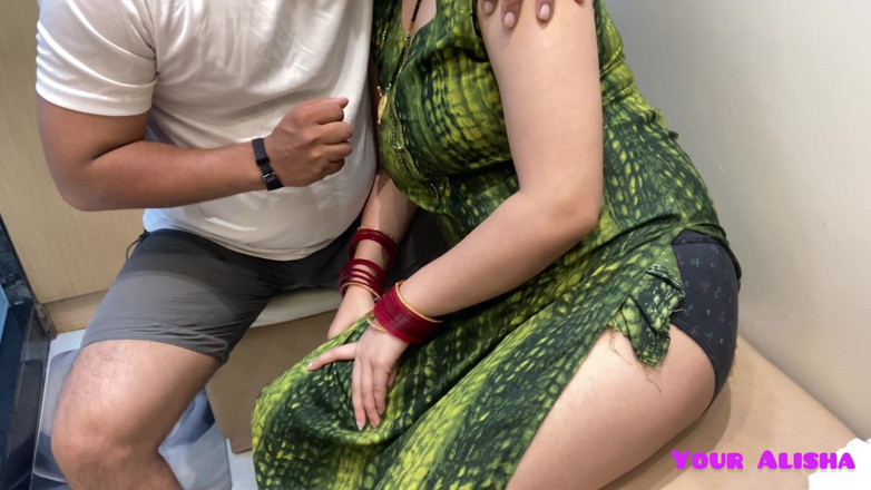 Your Alisha: 在 Rakhi 庆祝活动期间，我的继子操了我