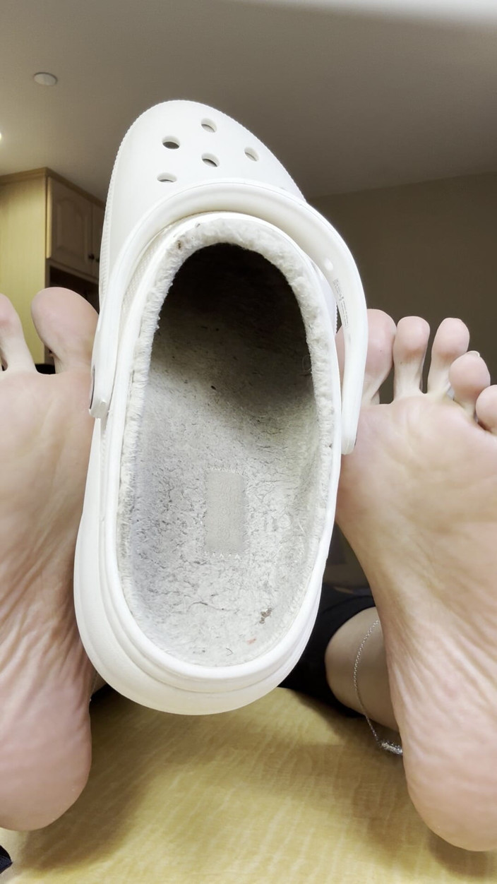 Tan feets: Ibu tiri Menghilangkan Buaian Busuk Mendorong Tapak Pedi Perancis