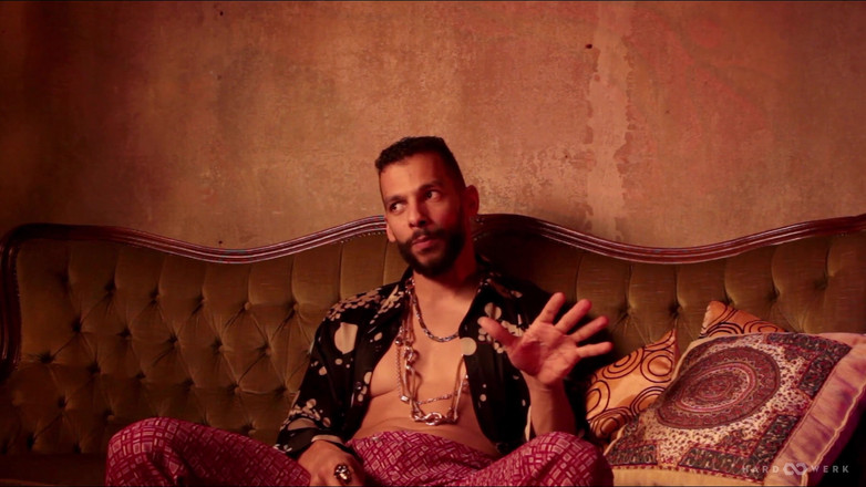 HardWerk: Las Bangers Btsによるシアー&amp;ラヴィング