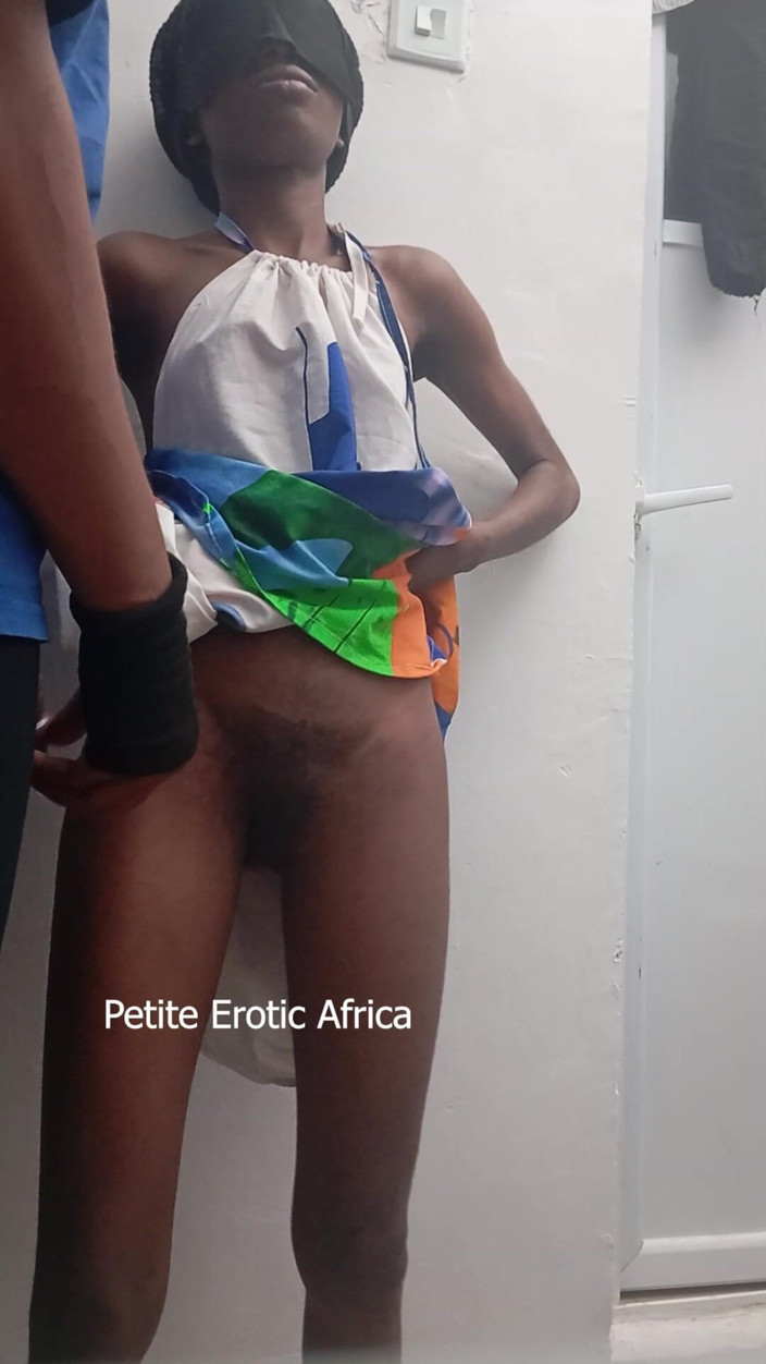Petite Erotic Africa: Tight Holes on Little Lovet