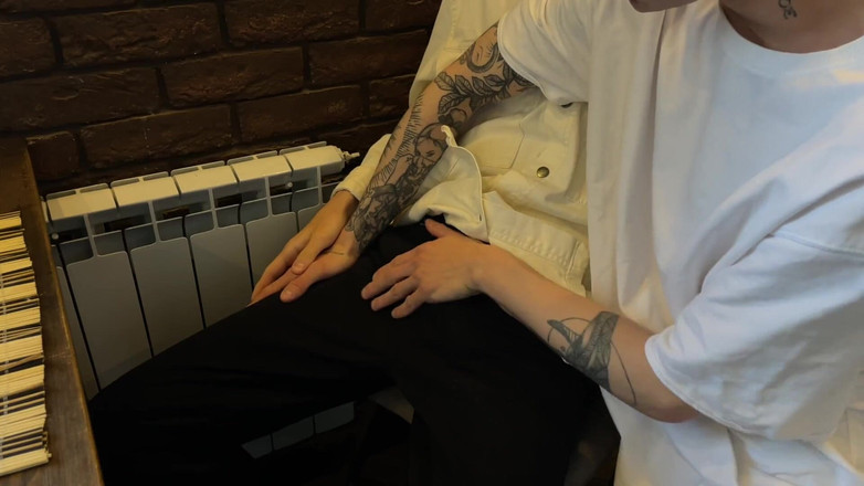 Ethan Lestray: Một chàng trai với một con cặc lớn đụ một sinh...