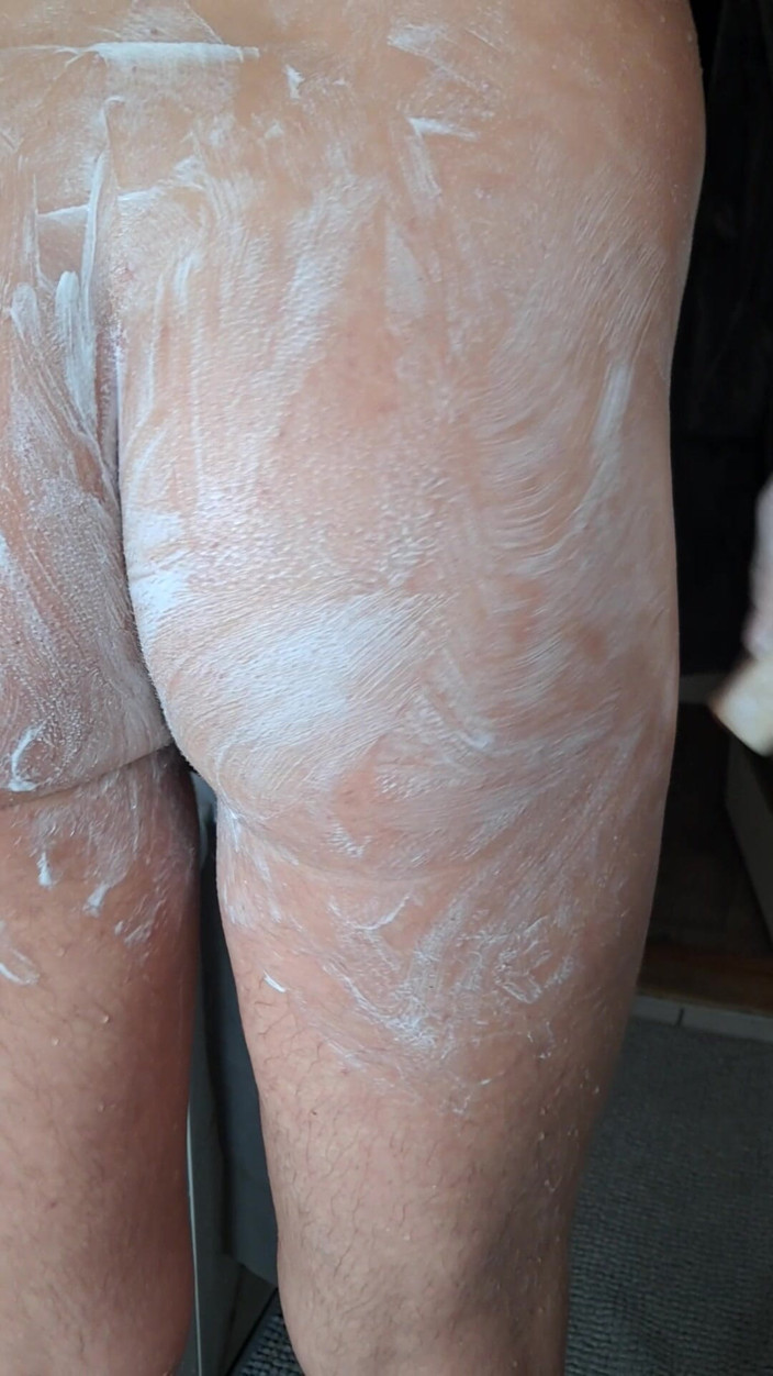 Kevin mayer: Ass and Penis Shampoo Closeup