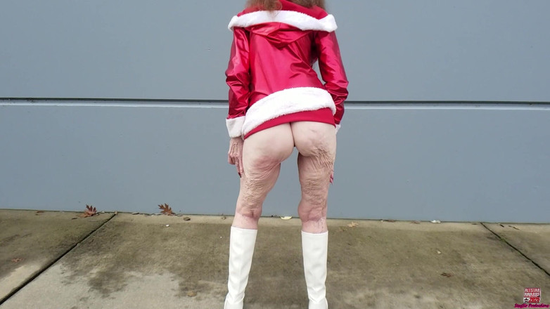 Sexy Sandra N Sir Christopher: Natale 2025 Provocazione anale