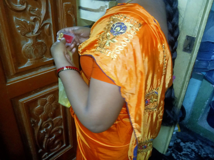Priyanka314: 인도 Mallu 아줌마 Saree 즐기는 변경