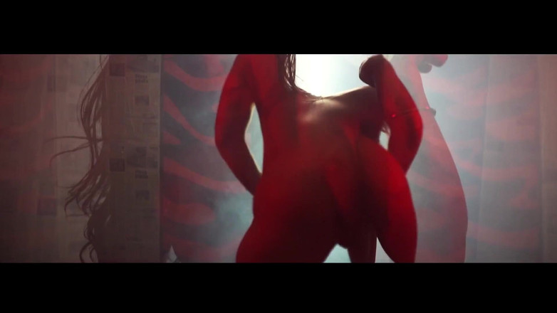 California TV: Бонусное видео: Танцы - Monique Bertolini