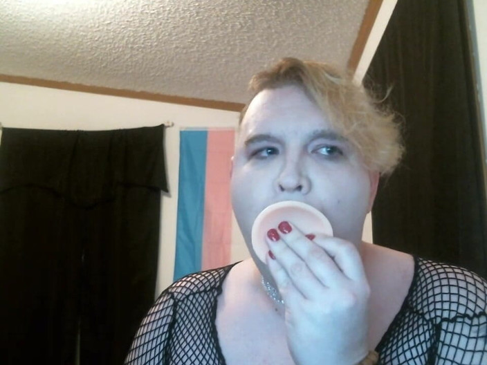 Roxxie rae page: अचानक लंड चूसने का अभ्यास