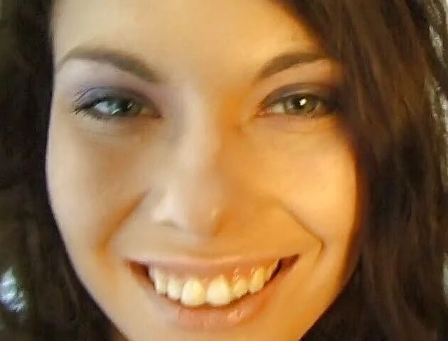 Flash Model Amateurs: Amateur brunette orally pleasuring big dick at the casting