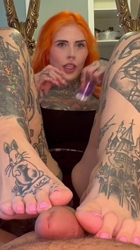Inked2plz & Her Size 14's Foot Jobs to Please