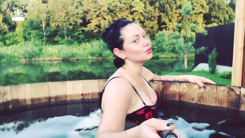 Goddess Misha Goldy: Lovely lip smells in warm vat outdoor