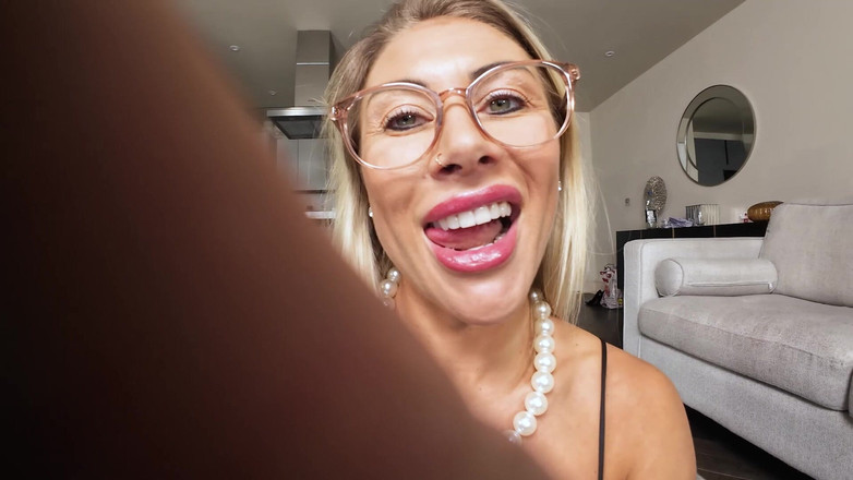 CALLIE ROKS: Trouvé par le fétiche de la belle-mère sexy de ton...