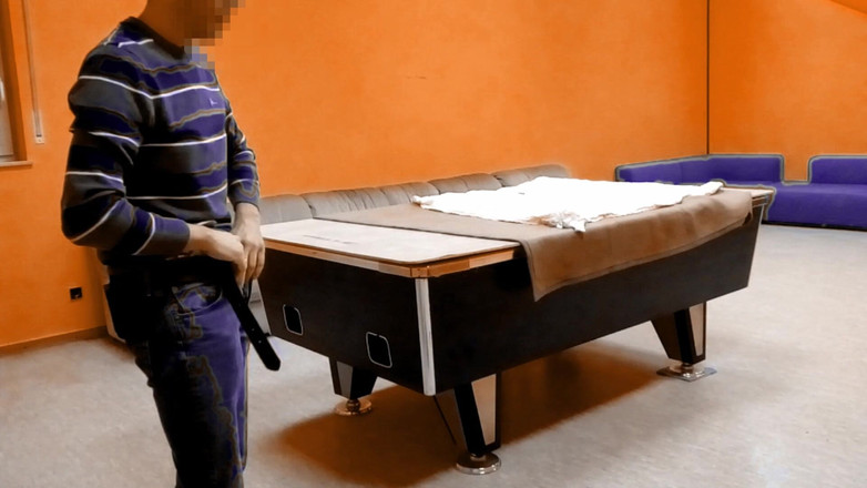 Mark Hannes: Schnell Hump Und Hand Wichs Masturbation Auf Einem Billiard Tisch