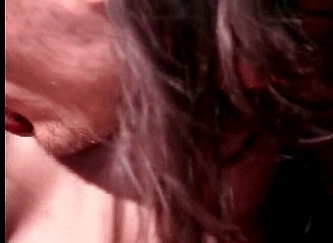 Teens Get it Hard: Chica cachonda se la follan en esta acción vintage