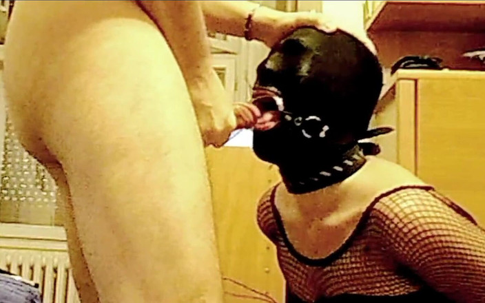 Spiel_maschinerie: Spoutaná, zakuřovaná a prstenem roubená Gimp nemilosrdně Tvrdě ošukána pánem