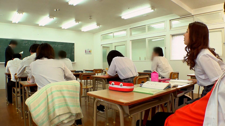 DOC channel: Plíží se před jejími přáteli a vložím jejího ptáka před...