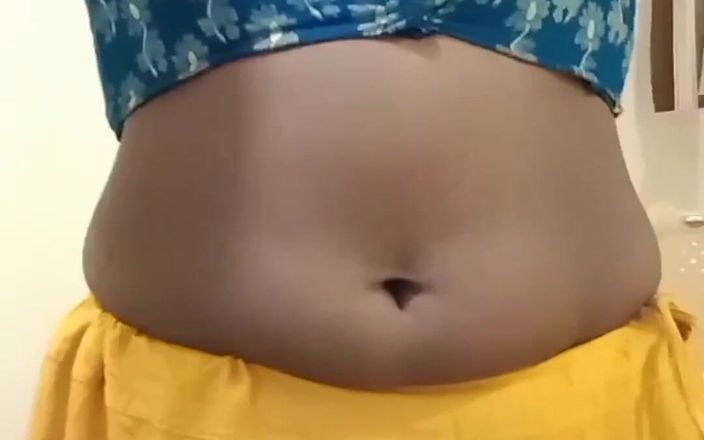 IndianHotwifeX: La moglie cornuta esotica stuzzica l'amante con reggiseno rosa Spettacolo...