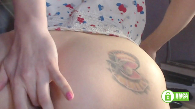 Miodelka: Hairy girl takу off her funny panty and do DP...