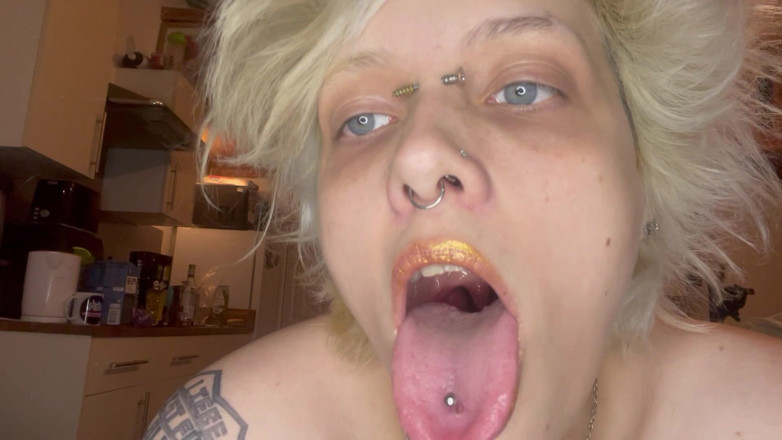 Glitterqueen1999: Mund-fetisch, lippenstift-fetisch, kein make-up, goth mädchen